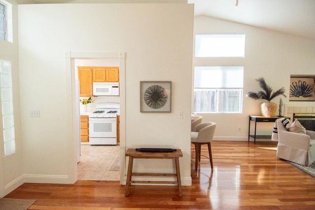 105 Whiting Way, Folsom, CA 95630