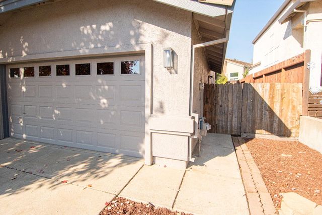 105 Whiting Way, Folsom, CA 95630