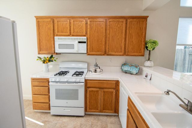 105 Whiting Way, Folsom, CA 95630