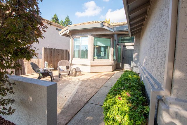 105 Whiting Way, Folsom, CA 95630