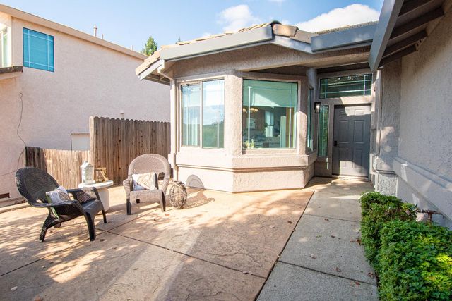 105 Whiting Way, Folsom, CA 95630