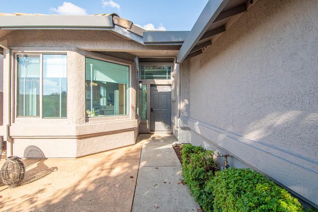 105 Whiting Way, Folsom, CA 95630