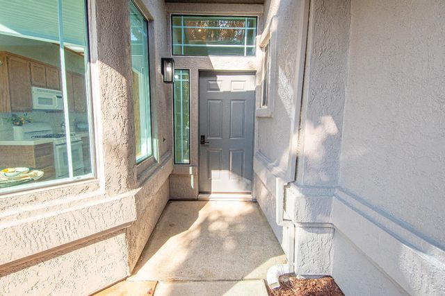 105 Whiting Way, Folsom, CA 95630