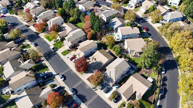 105 Whiting Way, Folsom, CA 95630