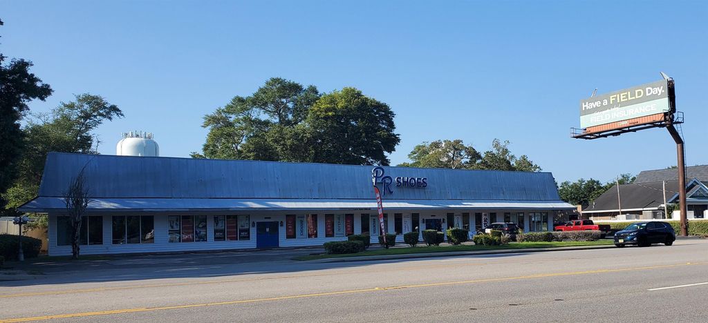 10589 N Kings Highway, Myrtle Beach, SC 29572 — exterior
