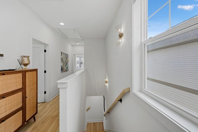 211B Queen Ave, Nashville, TN 37207