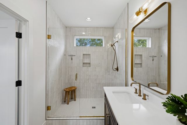 211B Queen Ave, Nashville, TN 37207