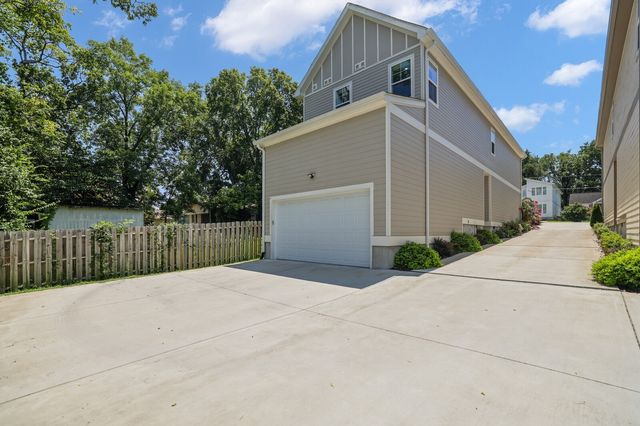 211B Queen Ave, Nashville, TN 37207