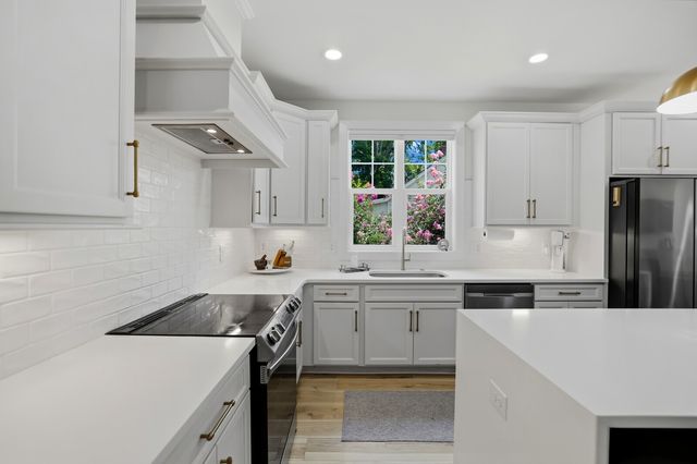 211B Queen Ave, Nashville, TN 37207