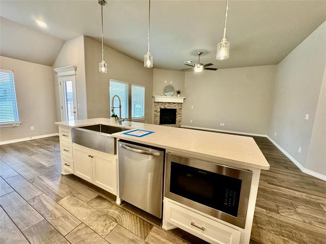 9001 Poppey Place, Yukon, OK 73099