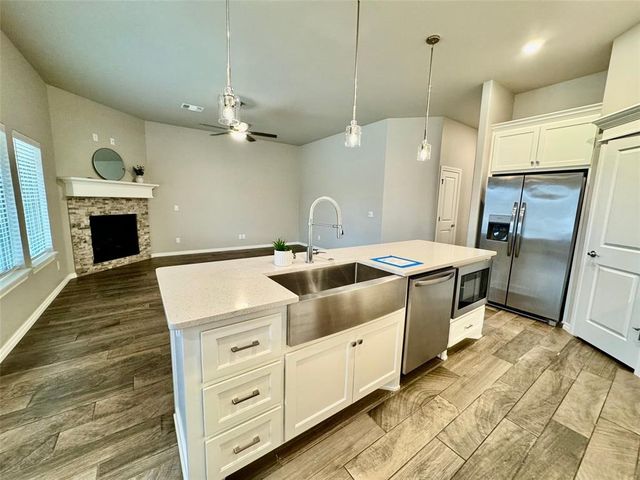 9001 Poppey Place, Yukon, OK 73099