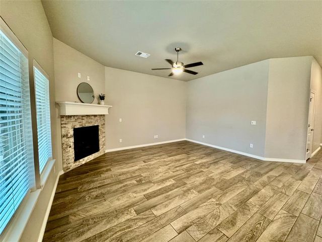 9001 Poppey Place, Yukon, OK 73099