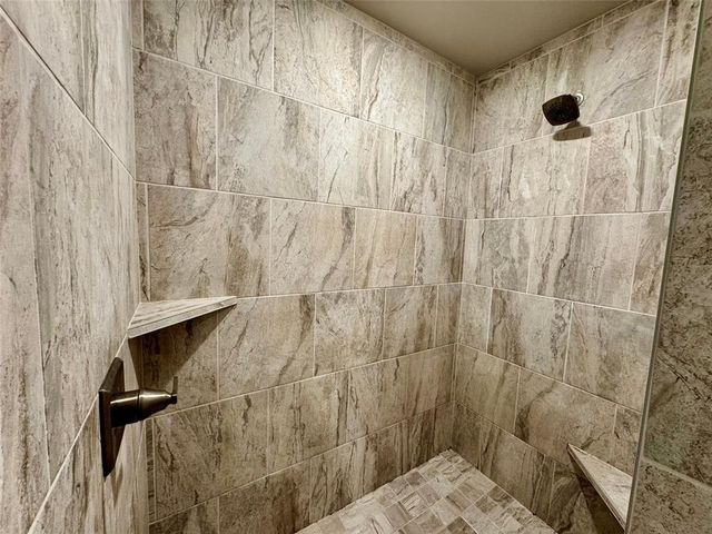 9001 Poppey Place, Yukon, OK 73099