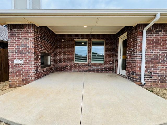 9001 Poppey Place, Yukon, OK 73099