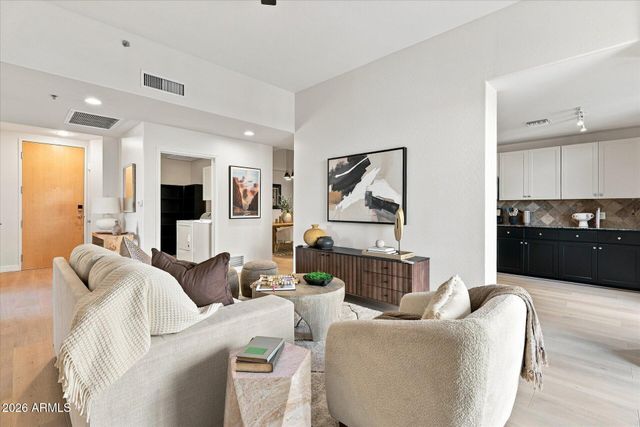 2302 N CENTRAL Avenue 313, Phoenix, AZ 85004