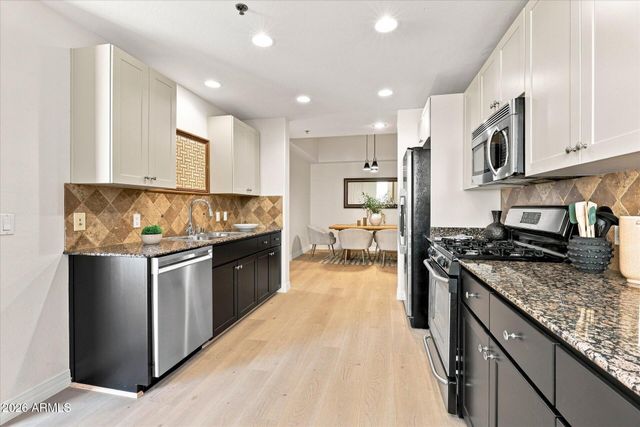 2302 N CENTRAL Avenue 313, Phoenix, AZ 85004