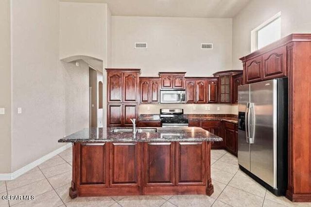 11548 CHARLES BOYLE Place, El Paso, TX 79934