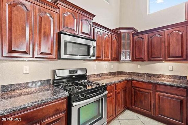 11548 CHARLES BOYLE Place, El Paso, TX 79934