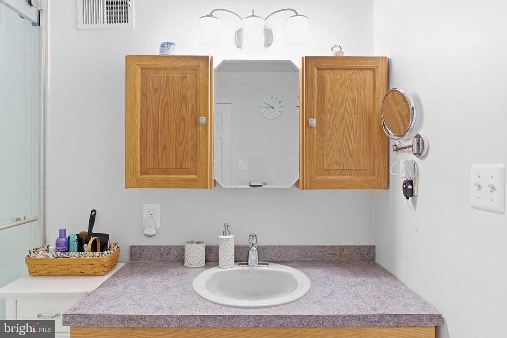 Image 21 of property listing at 1361 N GILMOR ST, Baltimore, MD 21217