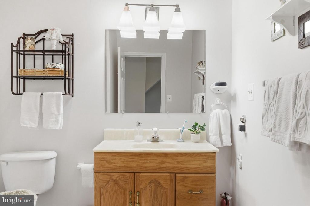 Image 32 of property listing at 1361 N GILMOR ST, Baltimore, MD 21217
