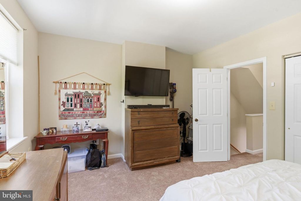 Image 37 of property listing at 1361 N GILMOR ST, Baltimore, MD 21217