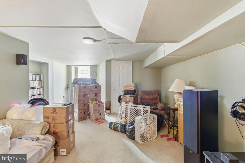 Image 39 of property listing at 1361 N GILMOR ST, Baltimore, MD 21217
