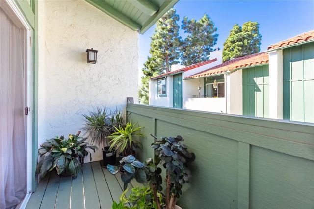4938 McConnell Avenue, Los Angeles, CA 90066