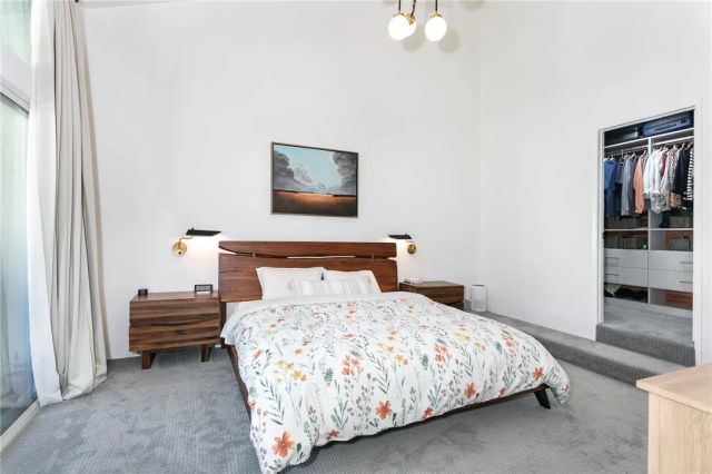 4938 McConnell Avenue, Los Angeles, CA 90066