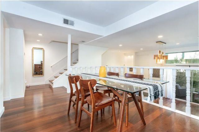 4938 McConnell Avenue, Los Angeles, CA 90066