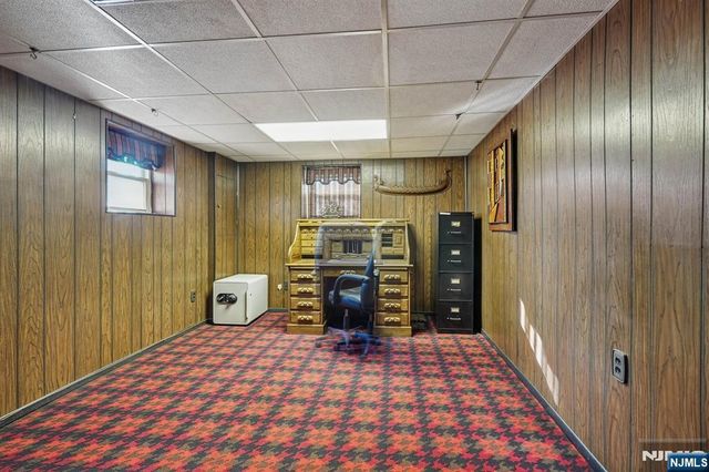 18 Roy Court, Clifton, NJ 07012