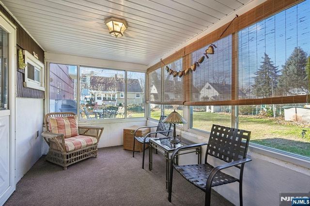 18 Roy Court, Clifton, NJ 07012