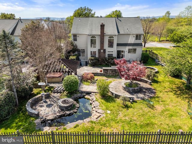 800 VALLEY SPRINGS DR, Purcellville, VA 20132