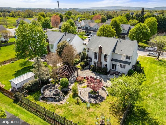 800 VALLEY SPRINGS DR, Purcellville, VA 20132