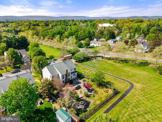 800 VALLEY SPRINGS DR, Purcellville, VA 20132
