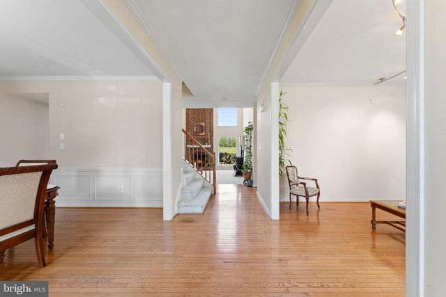 800 VALLEY SPRINGS DR, Purcellville, VA 20132