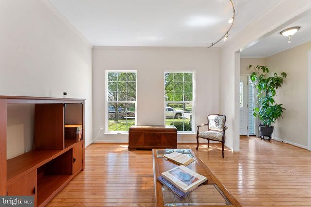 800 VALLEY SPRINGS DR, Purcellville, VA 20132