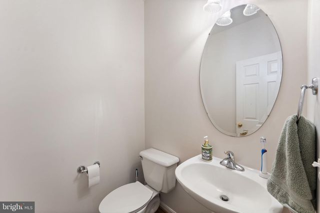 800 VALLEY SPRINGS DR, Purcellville, VA 20132