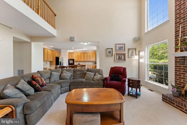 800 VALLEY SPRINGS DR, Purcellville, VA 20132