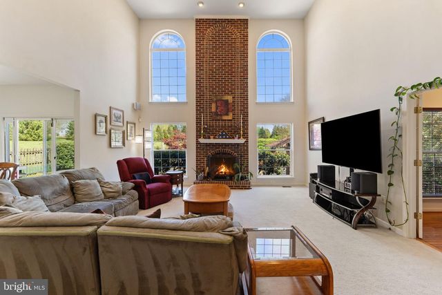800 VALLEY SPRINGS DR, Purcellville, VA 20132