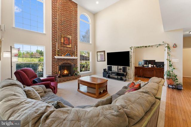 800 VALLEY SPRINGS DR, Purcellville, VA 20132