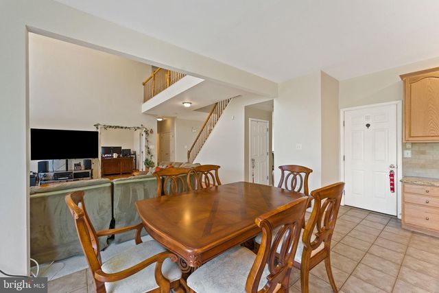 800 VALLEY SPRINGS DR, Purcellville, VA 20132