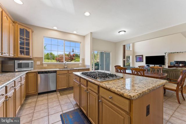 800 VALLEY SPRINGS DR, Purcellville, VA 20132