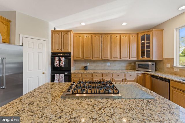 800 VALLEY SPRINGS DR, Purcellville, VA 20132