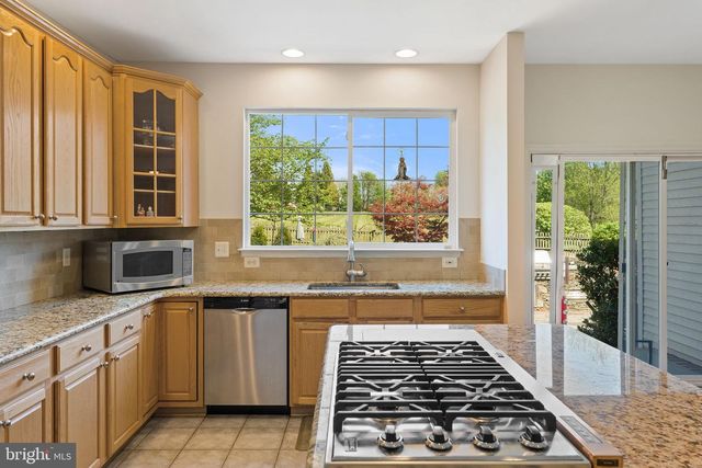 800 VALLEY SPRINGS DR, Purcellville, VA 20132