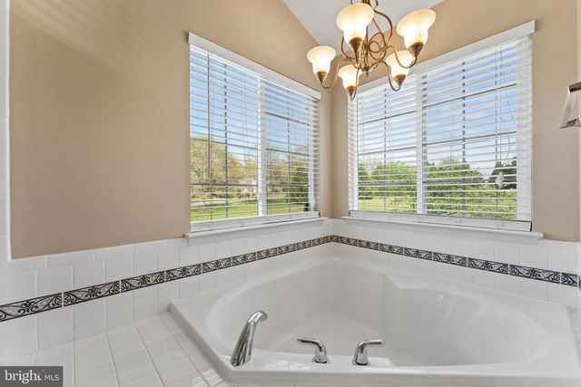 800 VALLEY SPRINGS DR, Purcellville, VA 20132