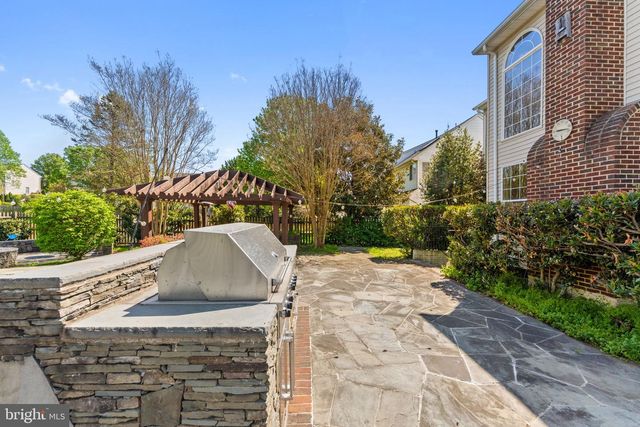 800 VALLEY SPRINGS DR, Purcellville, VA 20132