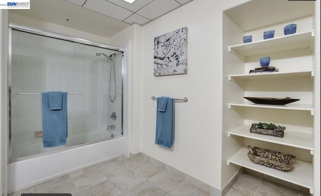 423 7Th St 208, Oakland, CA 94607