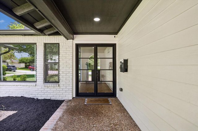 115 Blue Willow Drive, Houston, TX 77042