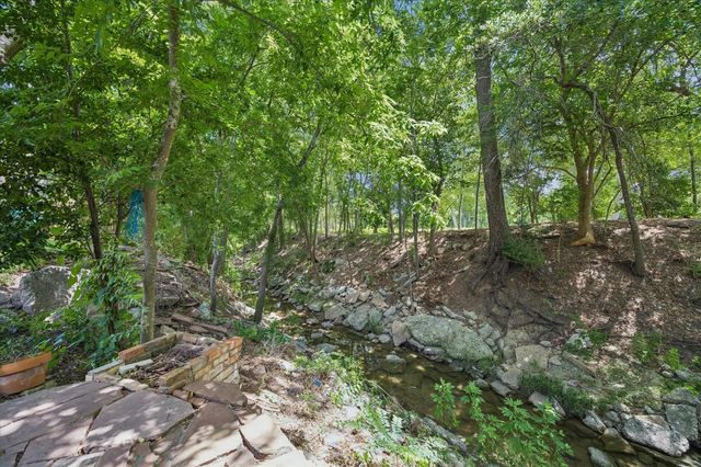 115 Blue Willow Drive, Houston, TX 77042