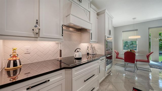 2858 ORIOLE DRIVE, Sarasota, FL 34243
